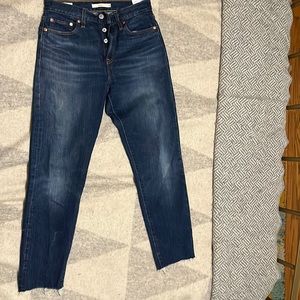 Levis Wedgie Jean
